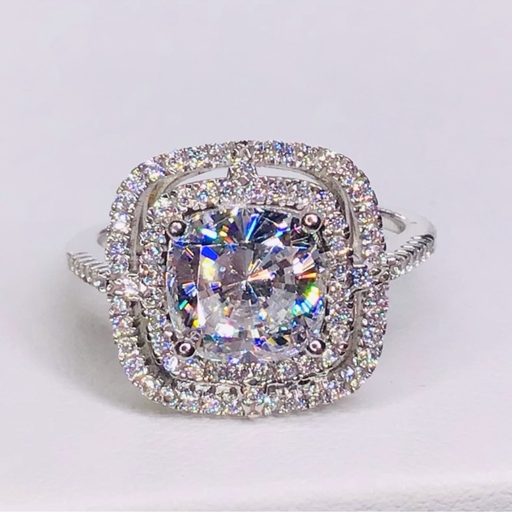 Stunning Simulated Diamond Ring - image 2